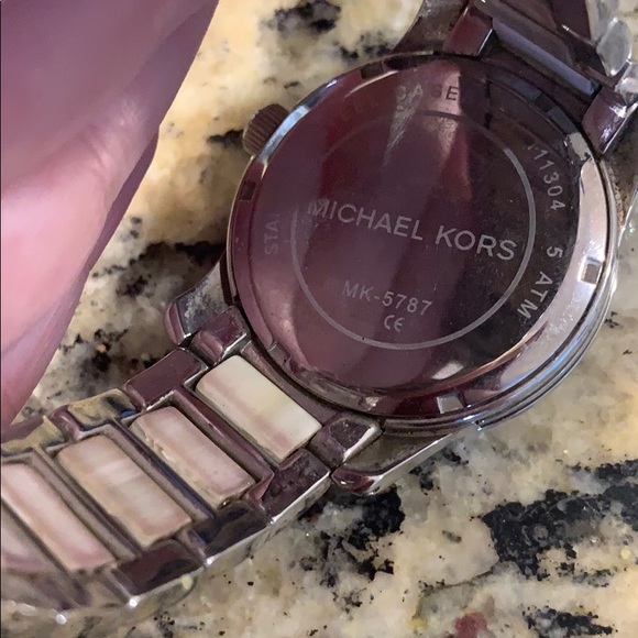 Michael Kors watch - Picture 2 of 6